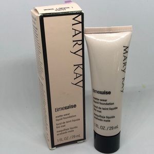 Mary Kay Timewise Luminous-Wear Foundation Bronze1